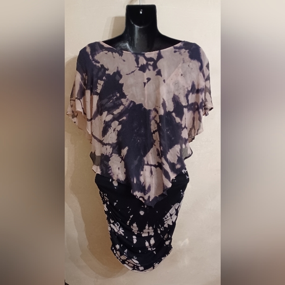 Soft stretch cotton roushed dress - Picture 4 of 5